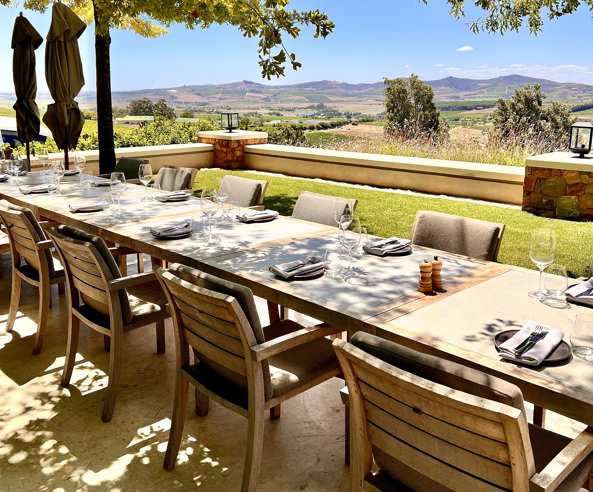 The terrace offers a breathtaking view of the Helderberg and Stellenbosch mountains as well as Table Mountain and Cape Town in the distance 