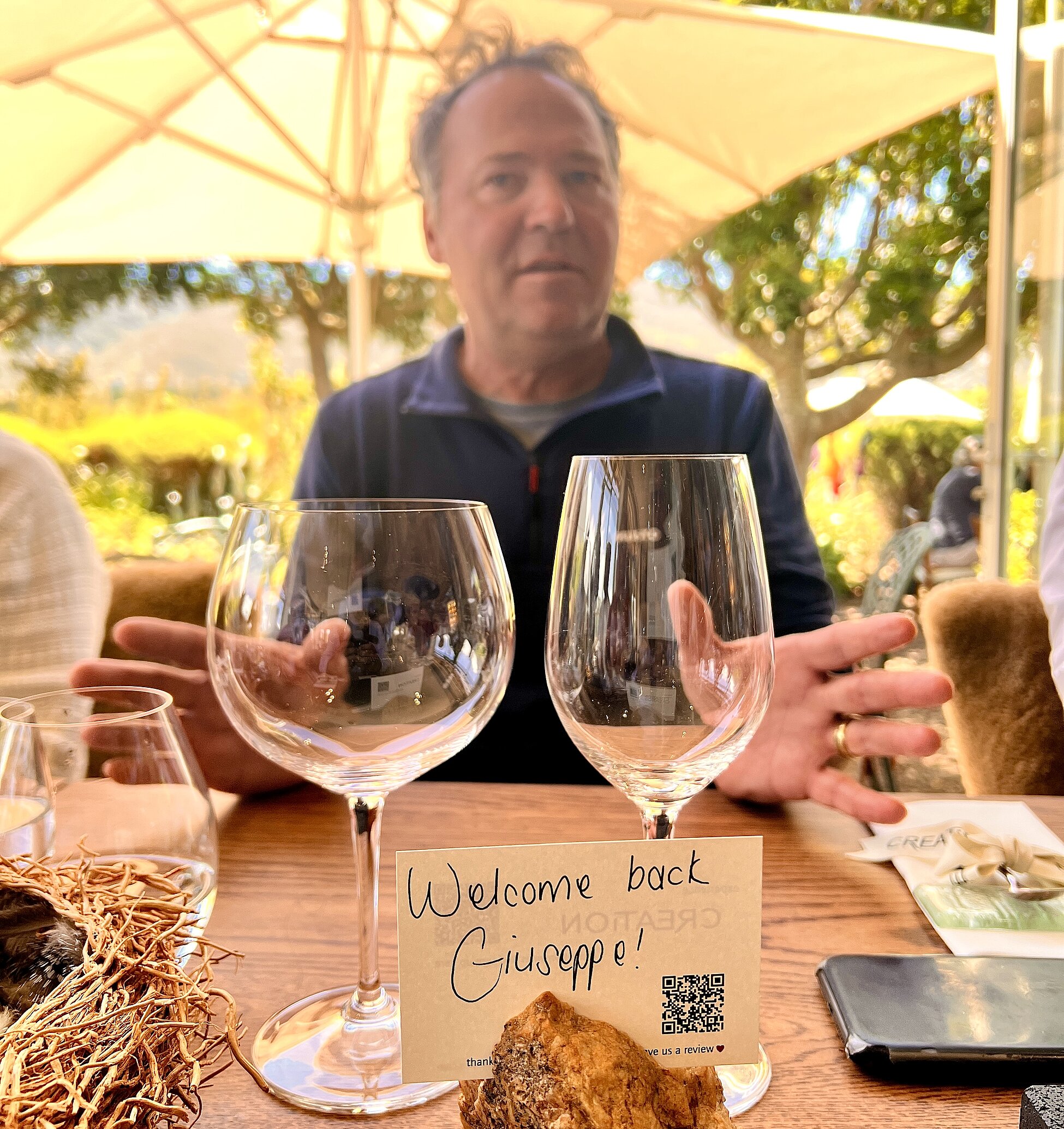 The philosophy of the cellar master, Jean-Claude Martin, is: "To preserve the beauty of nature". This is reflected in the use of virus-free vines, the promotion of biodiversity and the use of modern, environmentally friendly technologies.