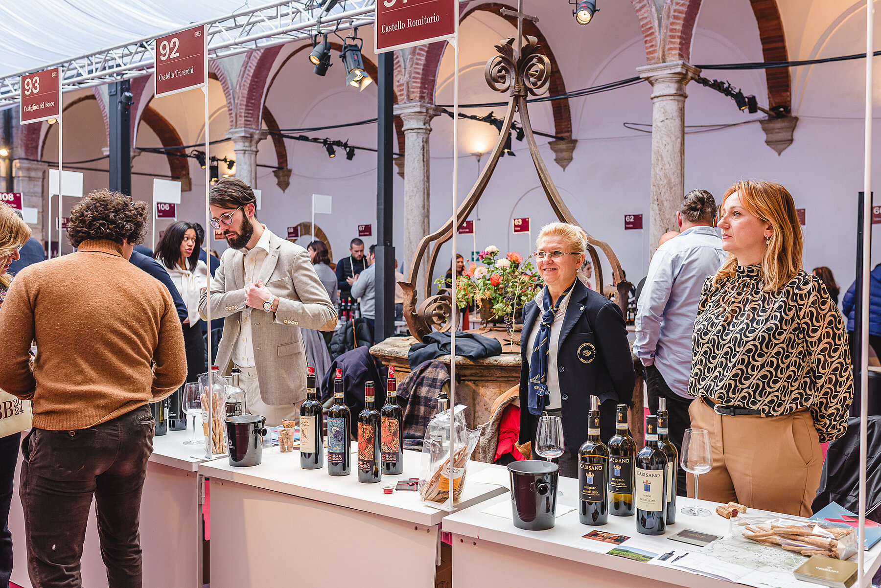 For the first time in several years, visitors and experts were able to taste directly from the producers - with personal tours and discussions. 