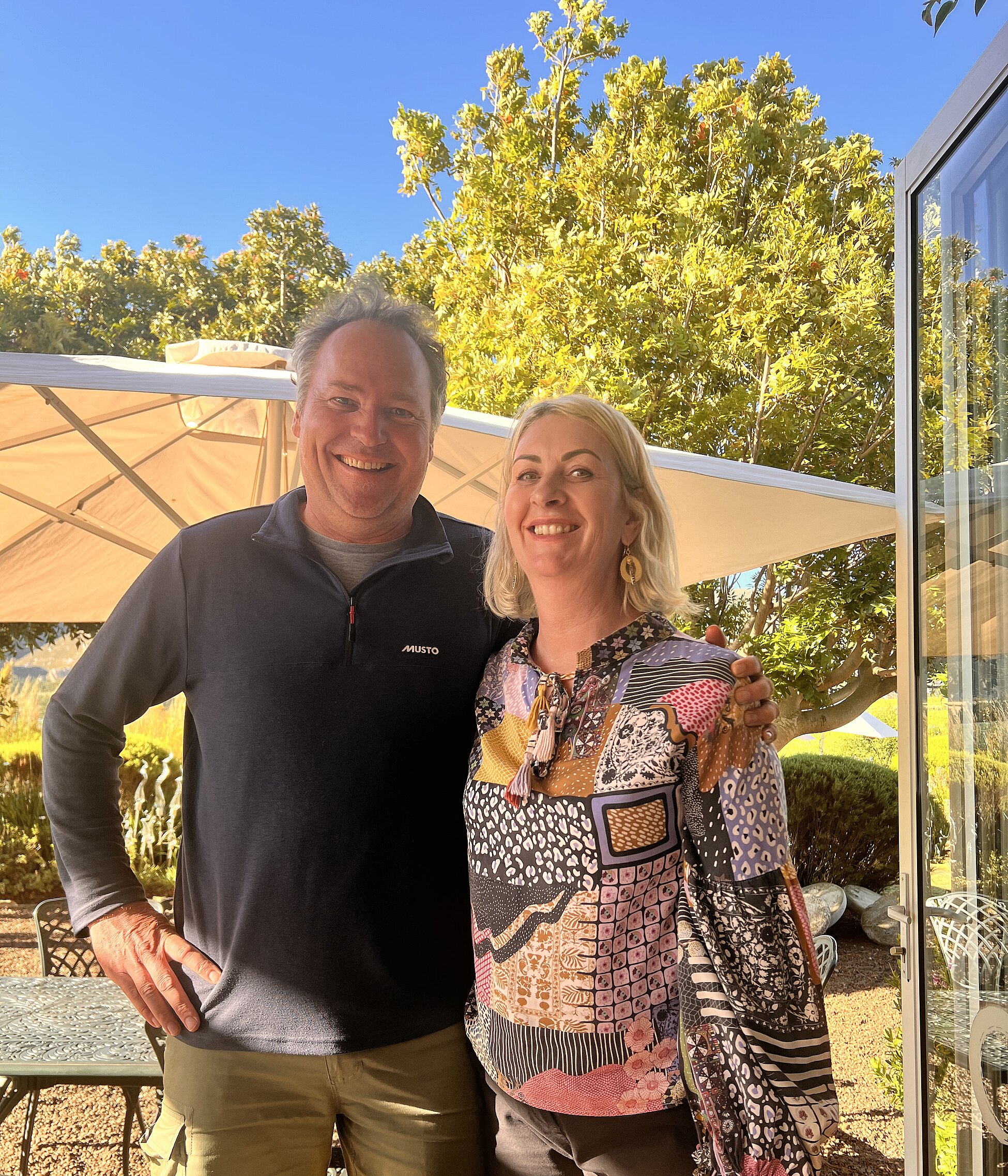Carolyn und Jean Claude Martin leiten die Geschicke des Weinguts. Sie kombinierten ihre Expertise, um Creation Wines zu etablieren.